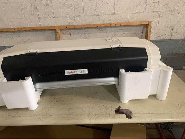 Photo Brand New out of box 10 Mutoh VJ-628D - 24 Inch DTF Printer $4,000