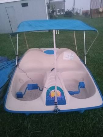 Photo Nice 4 person Seahawk padded boat $300