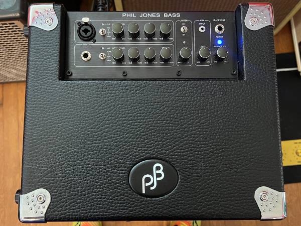 Photo Phil Jones bass BG 100 portable bass combo like new  case Obo $400