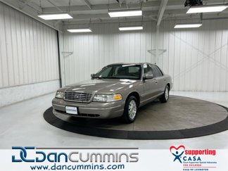 Photo Used 2003 Ford Crown Victoria LX for sale