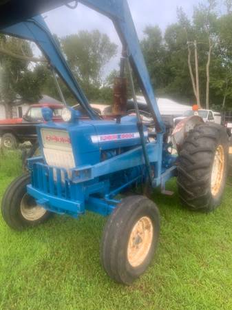 Photo ford 4000 $7,000