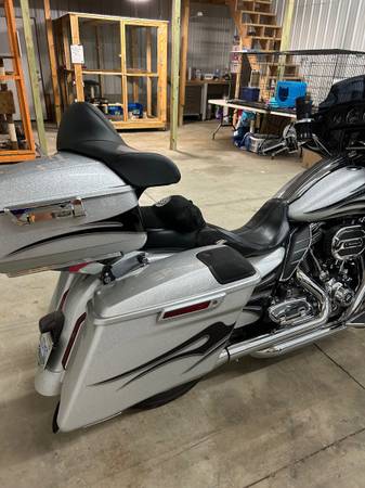 Photo 2015 Harley Davidson CVO $20,500