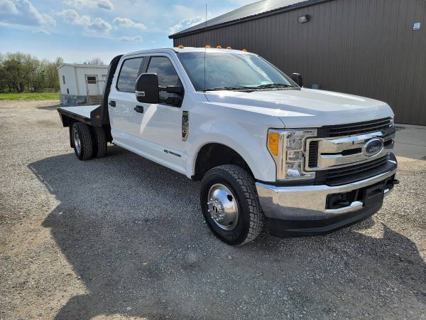 2017 FORD F350 XL 4X4 FLATBED DUALLY 6.7 POWERSTROKE DIESEL SOUTHERN - $47,900 (BLISSFIELD)