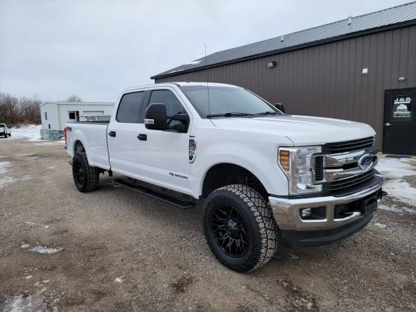 Photo 2019 FORD F250 XLT FX4 4X4 CCLB 6.7 POWERSTROKE DIESEL LIFTED SOUTHERN - $51,900 (Blissfield)