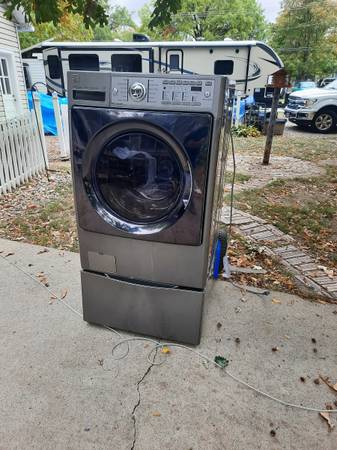 Photo Kenmore Elite front load washer $300