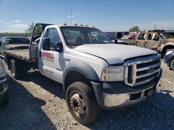 Photo 2006 Ford F550 wrecked $5,800