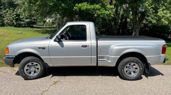 Photo FOR SALE - 2001 FORD RANGER XLT 2WD 4-SPEED MANUAL WITH OVERDRIVE $10,999