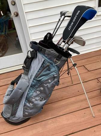 Photo GOLDEN BEAR MTOUR golf clubs  NIKE stand bag $220