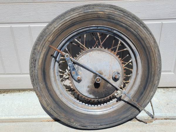 Photo Harley ironhead rear wheel $160
