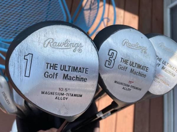 Photo RAWLINGS U.G.M. golf clubs  MACGREGOR bag $90