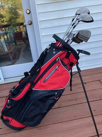 Photo STRIKER STRIKE ZONE golf clubs  stand bag $180