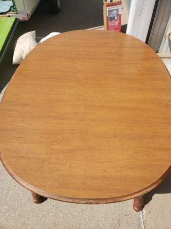 Photo Tell City maple table and six chairs $80