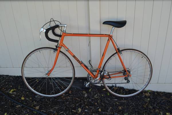 Photo Vintage MIYATA 912 Road Bike ORANGE for restorationLOCAL PICKUP ONLY $250