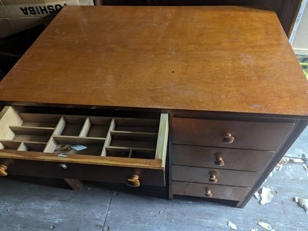 Photo smaller old wood desk good shape $150