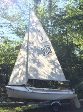 Photo 1960 ODay Javelin Sailboat 14 with Trailer  Extras $1,100