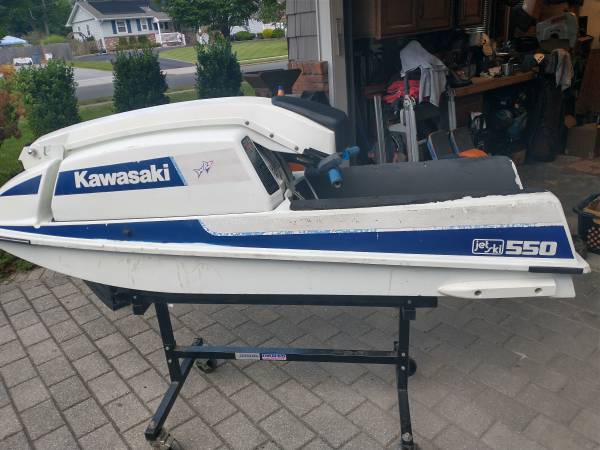 1989 Kawasaki 550 jet ski $1,400