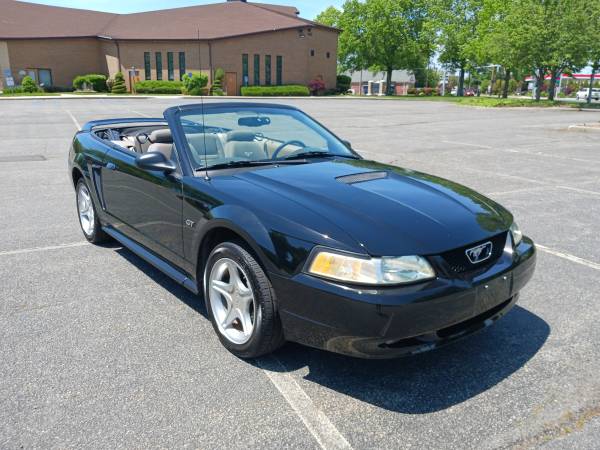 Photo 2000 Ford Mustang GT Convertible Black Stock Beautiful - $8,995 (516 286 4941)