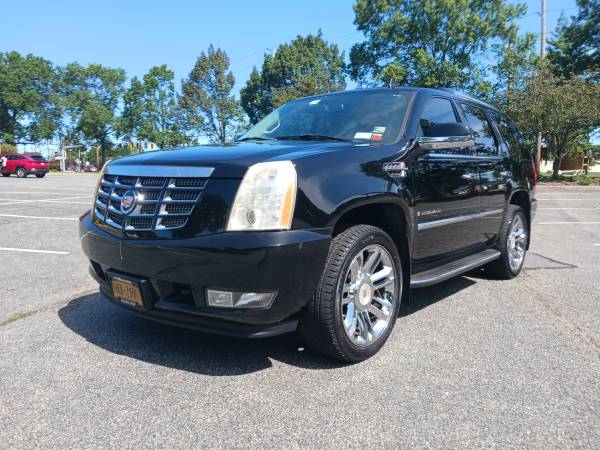 Photo 2007 Cadillac Escalade AWD Black 104k Immaculate InOut $12,995