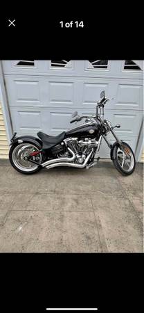 Photo 2010 Harley Davidson Rocker $11,000