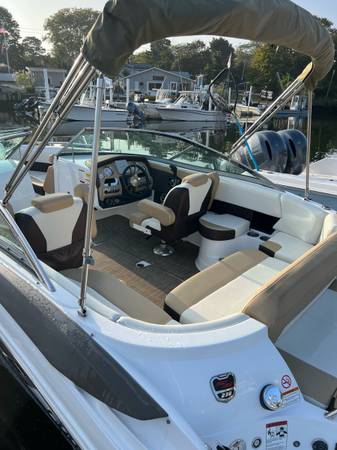 Photo 2015 Cruisers Sport Series 238 (