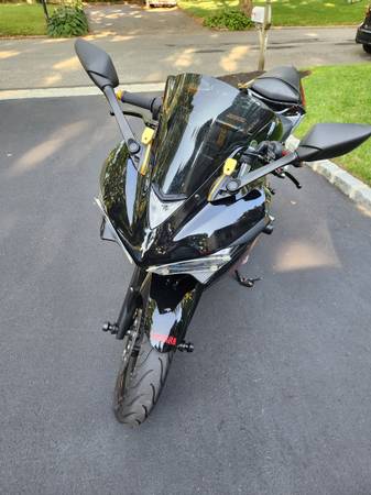Photo 2015 YAMAHA R3 (BLACK) MINT CONDITION, LOW MILES, TONS OF EXTRAS $4,200