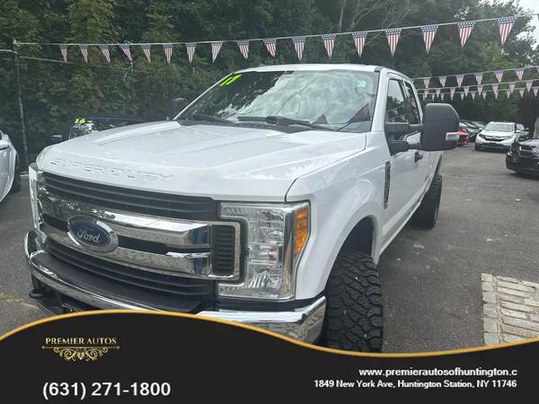 Photo 2017 Ford F250 Super Duty Super Cab - Everyones Approved $27,795