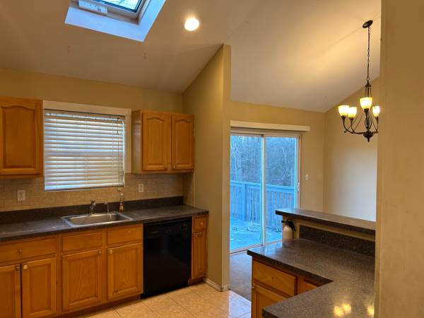 3 Bedroom Apartment For Rent 2950 Utilities Included 2 950 