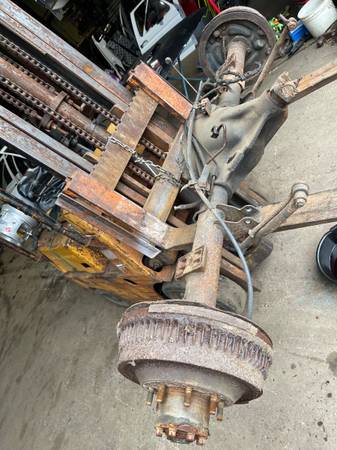 Photo 94-99 dodge Ram dana 60 rear axle 4.10 gears Detroit locker $1,200