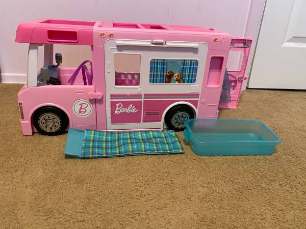 Photo Barbie 3-In-1 Dreamcer Vehicle With Pool, Truck, Boat Plus Accessor