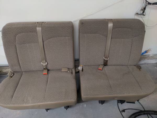 Photo CHEVROLET EXPRESS VAN REAR 5TH SPLIT SEAT $400