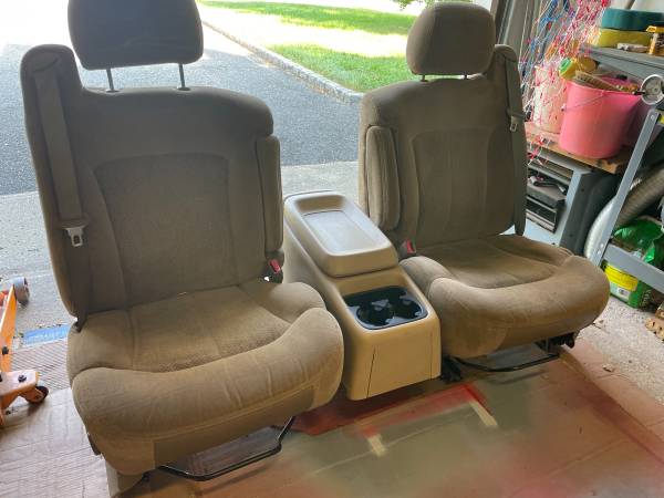 Photo Chevy Silverado Seats  Console $150