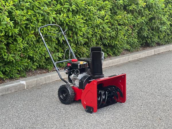 Photo Craftsman Compact 22 2 Stage Self Propelled Snow Blower W Electric St $500