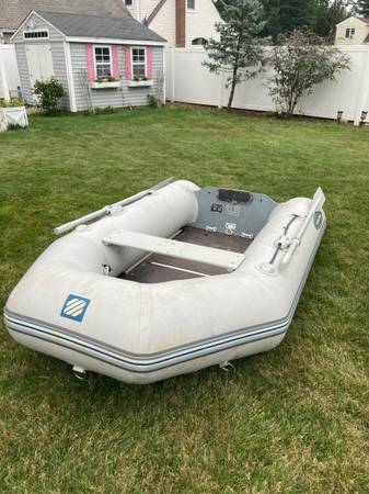 Photo Dinghy Inflatable Tender Boat $600