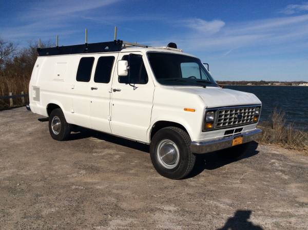 Ford E 350 EXTENDED VAN 97K NEARLY MINT 88 5995 East Moriches 