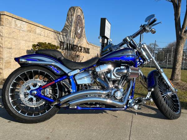 Photo Harley Davidson breakout $23,500