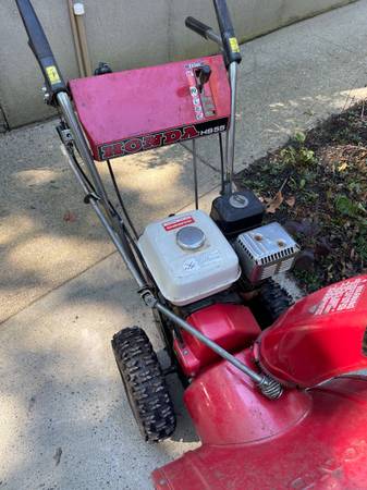 Photo Honda HS55 snowblower $650