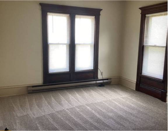 Photo Lovely One bedroom, Upper apartment at Long Island $500