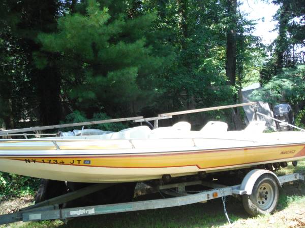 Photo Marlin speed boat $4,500