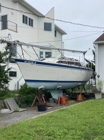 Photo ODay 272 Sailboat $1,700