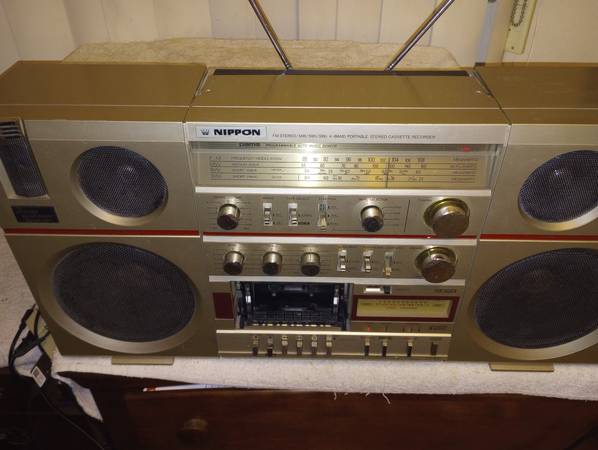 Photo Rare vintage boombox huge 28 inch monster $200