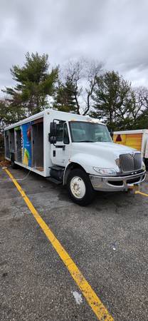 Photo Sideloader Beverage Truck - $6,500 (Melville)