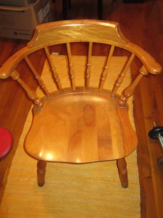 Photo Solid Rock Maple Chair by Nichols and Stone $20