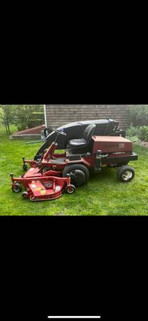 Photo Toro groundsmaster with bagger