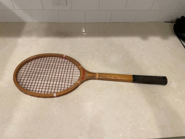 Photo Vintage MacGregor Junior Tennis Racquet $10
