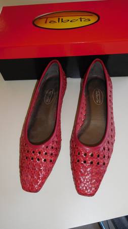 Photo Women Sz 6 12M Red Leather Talbots Open Weave Flats--NEW $30