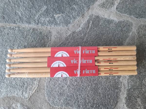 Photo 12 Pair Vic Firth American Classic Drumsticks - Rock - Wood Tip $90
