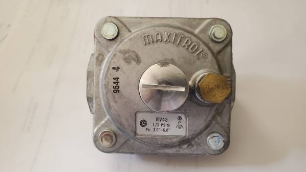 Photo 12 gas pressure regulator valve $30