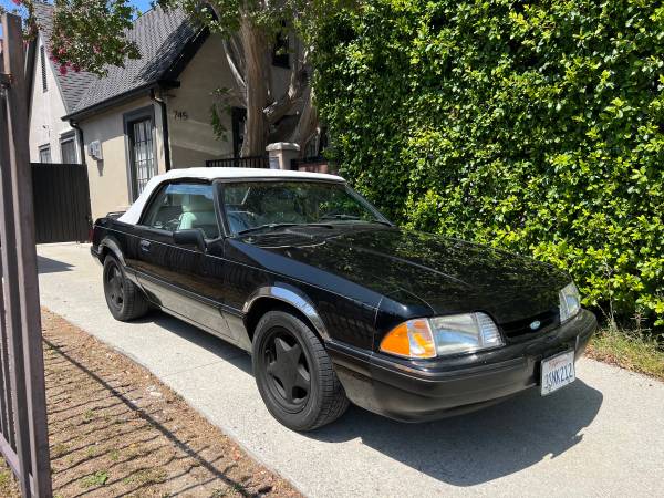 Photo 1988 Ford Mustang Fox Body $6,000