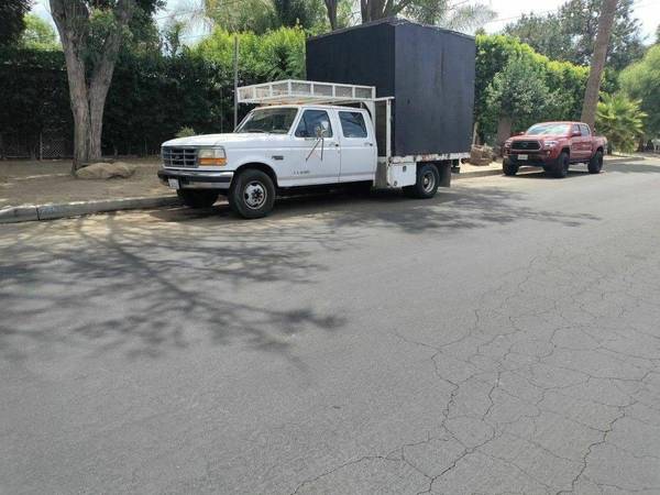 Photo 1996 Ford f350 crew cab with liftgate - $5,500 (Canoga Park)