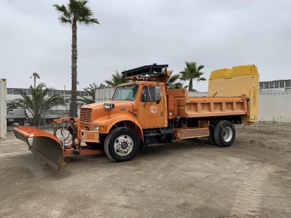 Photo 1999 International 4900 Dump Truck w Attenuator $24,950